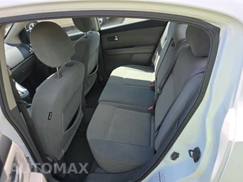 2009 Nissan Sentra 2.0 S – miniatura 13