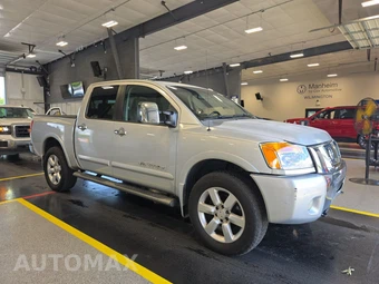 2009 Nissan TITAN LE Crew Cab Short Bed - miniatura 3