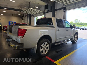 2009 Nissan TITAN LE Crew Cab Short Bed - miniatura 4