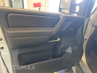 2009 Nissan TITAN LE Crew Cab Short Bed - miniatura 9