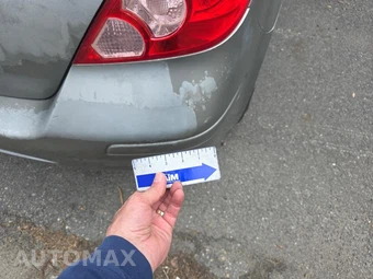 2009 Nissan Versa 1.8 S Hatchback – miniatura 28