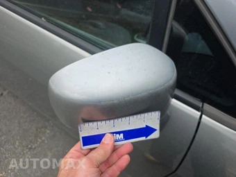 2009 Nissan Versa 1.8 S Hatchback – miniatura 29
