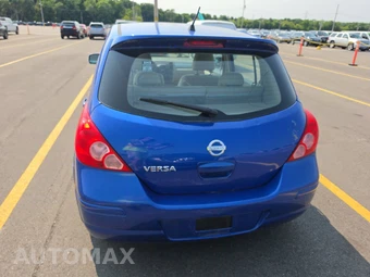 2009 Nissan Versa 1.8 S Hatchback - miniatura 5