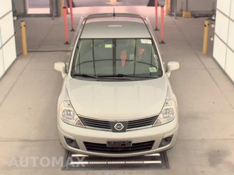 2009 Nissan Versa 1.8 S Hatchback – miniatura 2