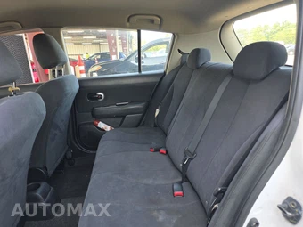 2009 Nissan Versa 1.8 S Hatchback – miniatura 13