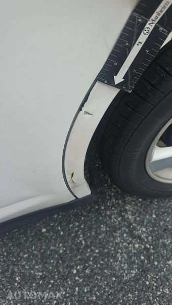 2009 Nissan Versa 1.8 S Hatchback – miniatura 21