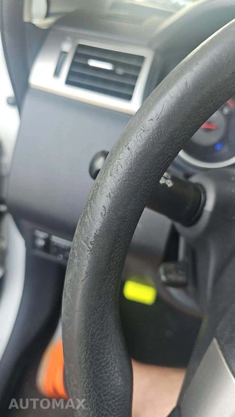 2009 Nissan Versa 1.8 S Hatchback – miniatura 23