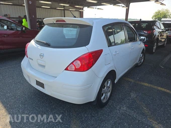 2009 Nissan Versa 1.8 S Hatchback – miniatura 4