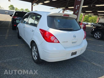 2009 Nissan Versa 1.8 S Hatchback – miniatura 6