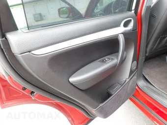 2009 Porsche Cayenne GTS - miniatura 30