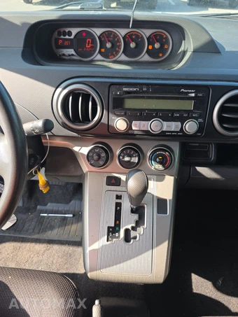 2009 Scion xB – miniatura 11