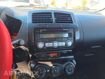 2009 Scion xD – miniatura 10