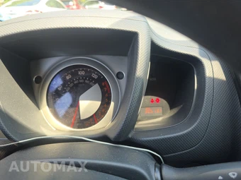 2009 Scion xD - miniatura 12
