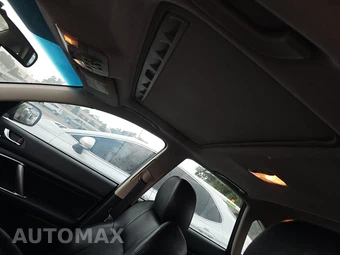 2009 Subaru Legacy 3.0R Limited - miniatura 17