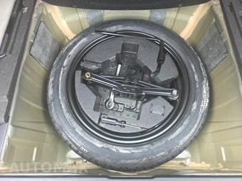 2009 Subaru Outback 2.5i Special Edition – miniatura 7