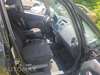 2009 Suzuki SX4 Crossover Hatchback w/Touring Pkg – miniatura 18