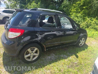 2009 Suzuki SX4 Crossover Hatchback w/Touring Pkg – miniatura 4