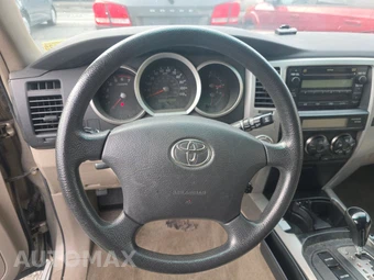 2009 Toyota 4Runner SR5 - miniatura 10