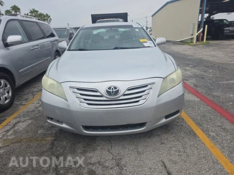 2009 Toyota Camry – miniatura 2
