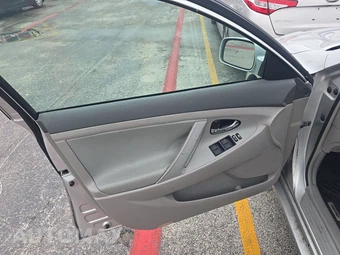 2009 Toyota Camry – miniatura 9