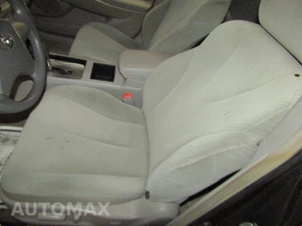 2009 Toyota Camry LE - miniatura 10
