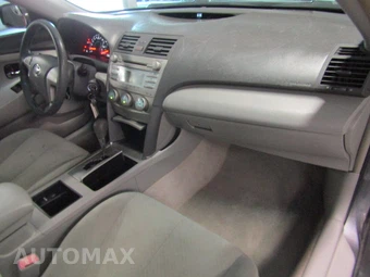 2009 Toyota Camry LE - miniatura 15