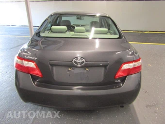 2009 Toyota Camry LE - miniatura 5