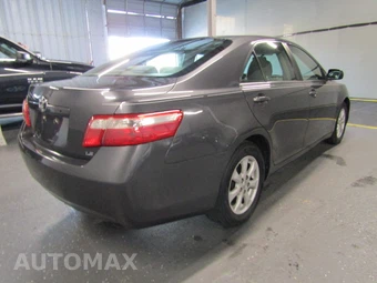 2009 Toyota Camry LE - miniatura 6
