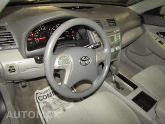 2009 Toyota Camry LE - miniatura 9