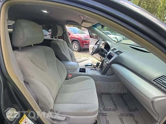 2009 Toyota Camry LE - miniatura 18