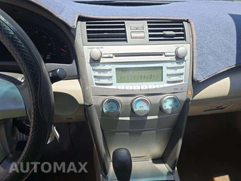 2009 Toyota Camry LE – miniatura 10