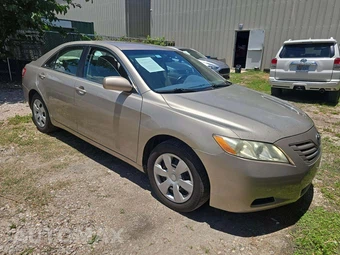 2009 Toyota Camry LE – miniatura 4