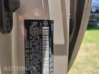 2009 Toyota Camry LE – miniatura 5