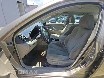 2009 Toyota Camry LE – miniatura 6