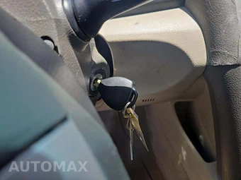 2009 Toyota Camry LE – miniatura 8