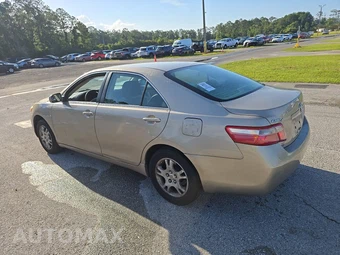 2009 Toyota Camry LE – miniatura 6