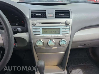 2009 Toyota Camry LE – miniatura 10