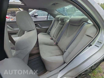 2009 Toyota Camry LE – miniatura 13