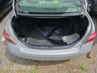 2009 Toyota Camry LE – miniatura 14