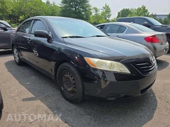 2009 Toyota Camry LE - miniatura 4