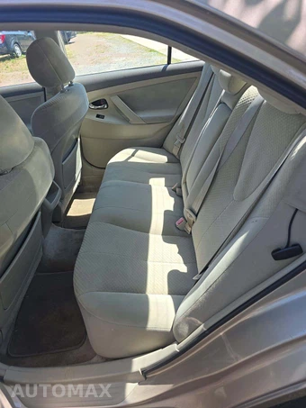 2009 Toyota Camry LE – miniatura 13