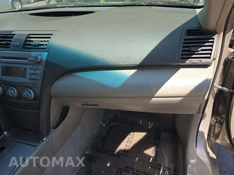 2009 Toyota Camry LE – miniatura 19