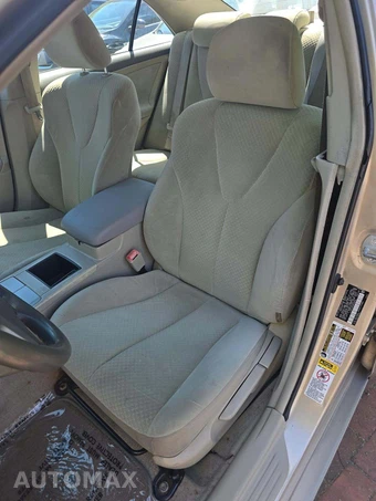 2009 Toyota Camry LE – miniatura 6