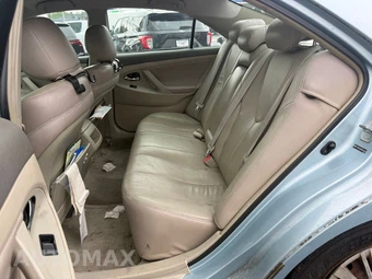 2009 Toyota Camry LE - miniatura 3