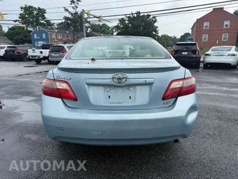 2009 Toyota Camry LE - miniatura 7