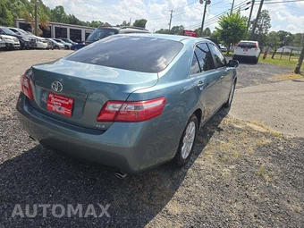 2009 Toyota Camry LE – miniatura 3
