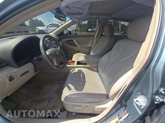 2009 Toyota Camry LE – miniatura 6
