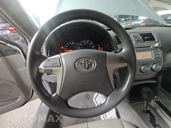 2009 Toyota Camry LE – miniatura 10