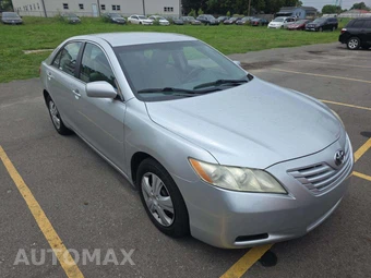2009 Toyota Camry SE – miniatura 4