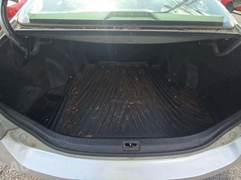 2009 Toyota Camry SE – miniatura 14